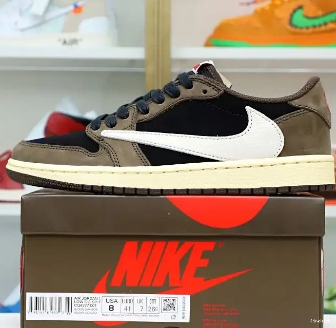 x Jordan Jordan 1mLow Scott SP OG Air TS Travis 0702